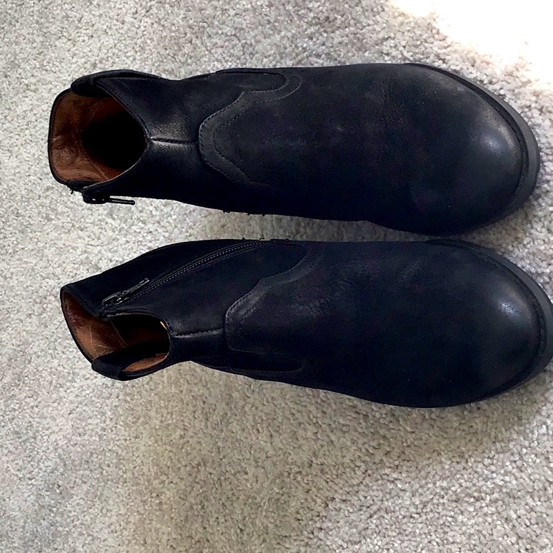 Vionic Suede Ankle Boot